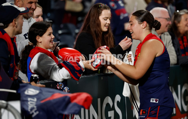 AFLW 2025 Round 08 - Melbourne v Essendon - A-63341912