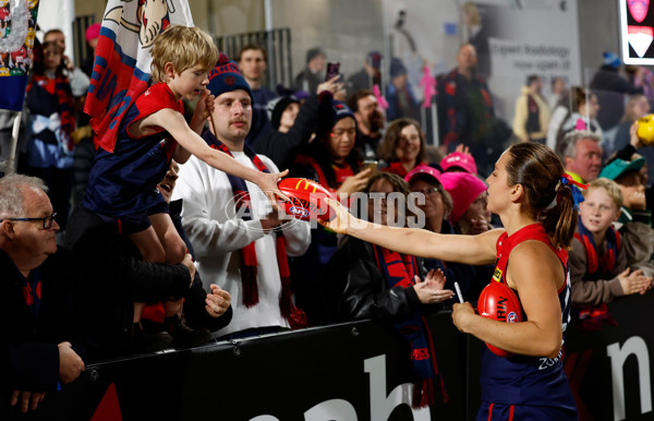 AFLW 2025 Round 08 - Melbourne v Essendon - A-63341914