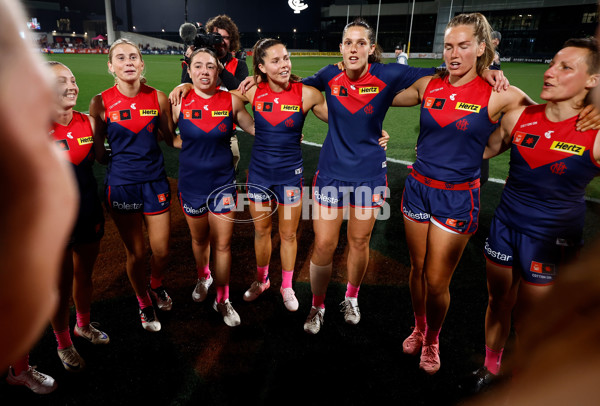 AFLW 2025 Round 08 - Melbourne v Essendon - A-63341917
