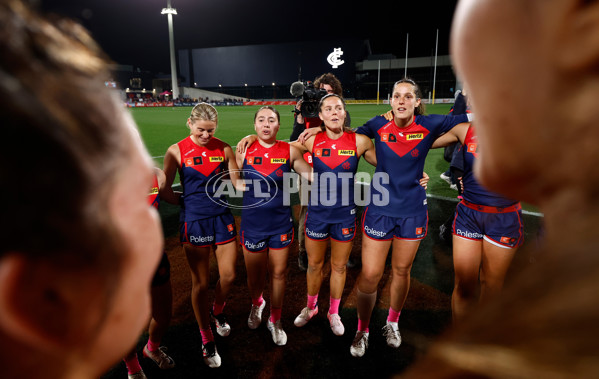 AFLW 2025 Round 08 - Melbourne v Essendon - A-63341918