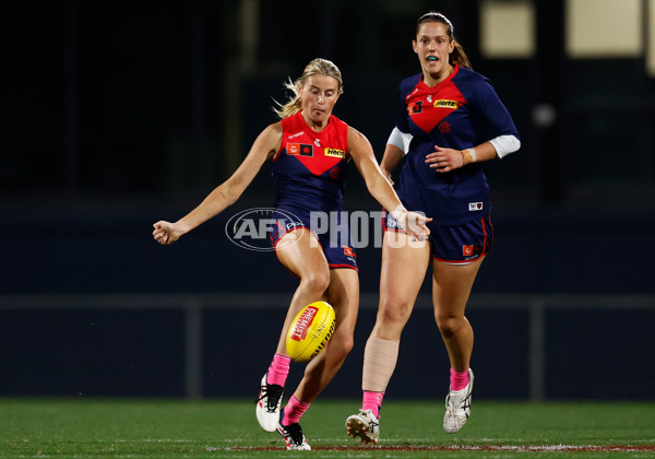 AFLW 2025 Round 08 - Melbourne v Essendon - A-63341937