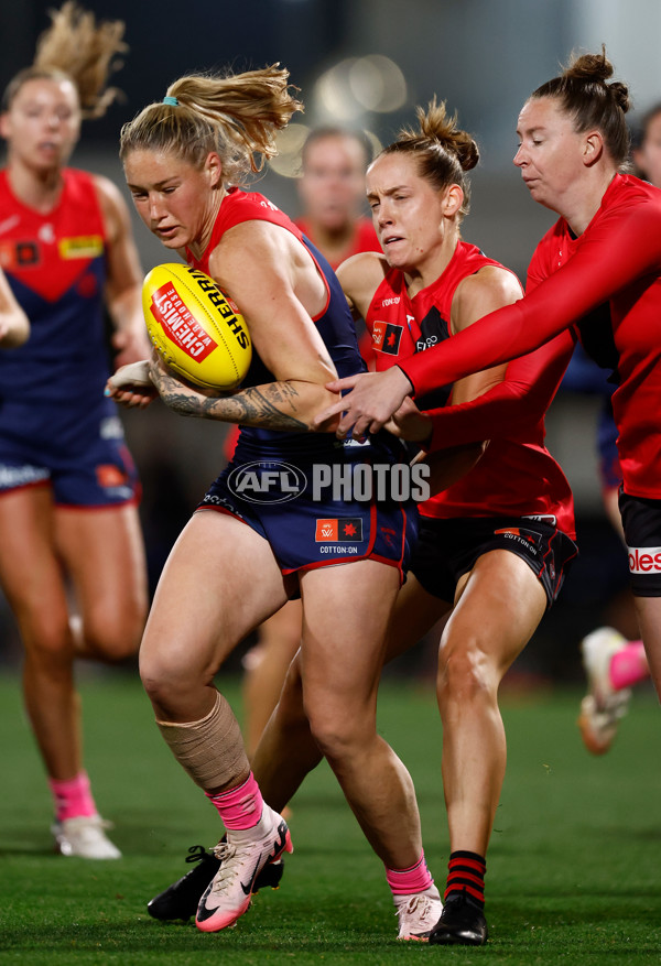 AFLW 2025 Round 08 - Melbourne v Essendon - A-63344192