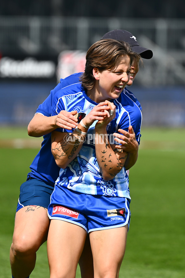 AFLW 2025 Round 08 - North Melbourne v Sydney - A-63344269