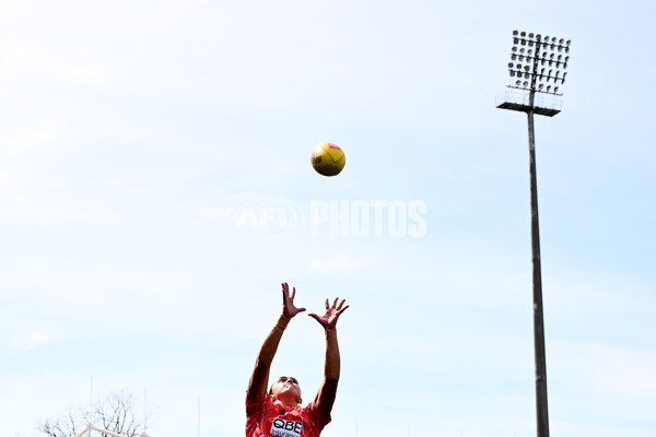 AFLW 2025 Round 08 - North Melbourne v Sydney - A-63344670
