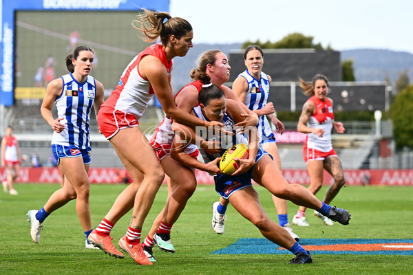 AFLW 2025 Round 08 - North Melbourne v Sydney - A-63347272
