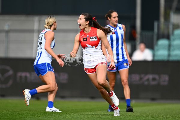 AFLW 2025 Round 08 - North Melbourne v Sydney - A-63347296