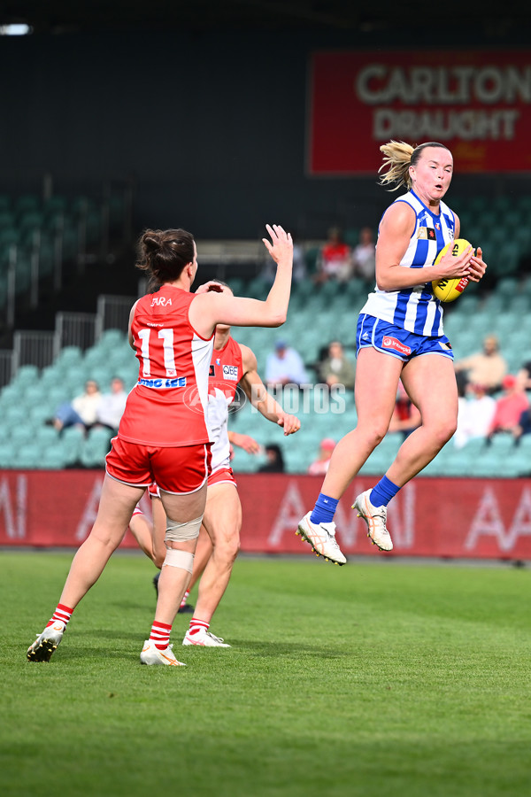 AFLW 2025 Round 08 - North Melbourne v Sydney - A-63347300