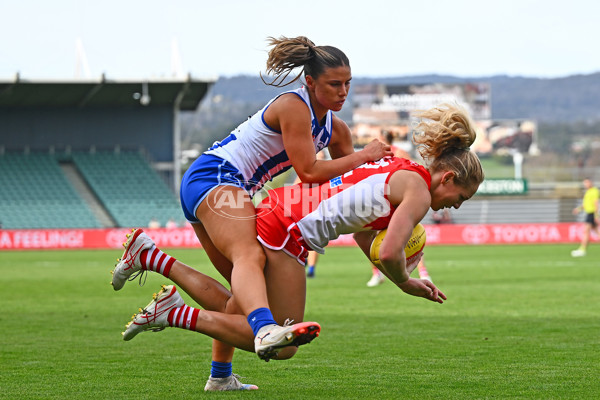 AFLW 2025 Round 08 - North Melbourne v Sydney - A-63349738