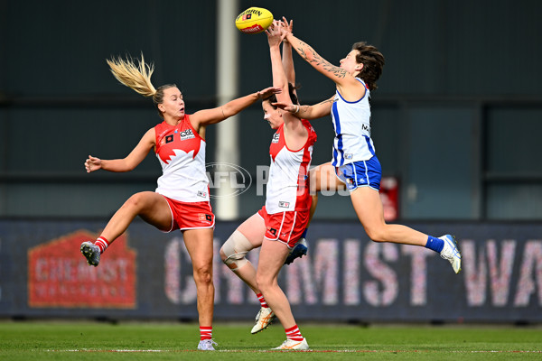 AFLW 2025 Round 08 - North Melbourne v Sydney - A-63349758