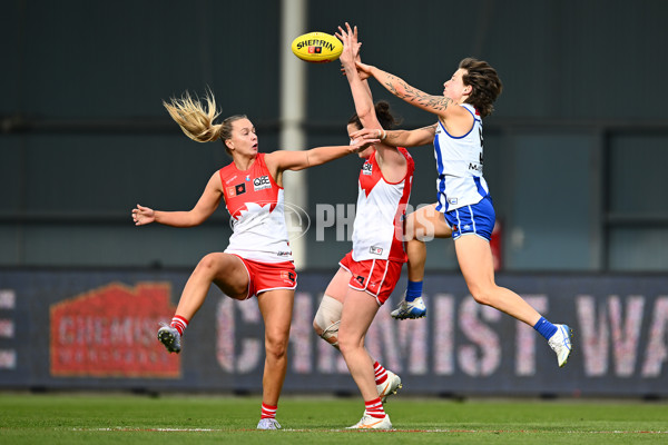 AFLW 2025 Round 08 - North Melbourne v Sydney - A-63349759