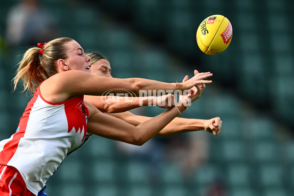 AFLW 2025 Round 08 - North Melbourne v Sydney - A-63350634
