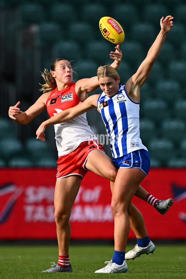 AFLW 2025 Round 08 - North Melbourne v Sydney - A-63350691