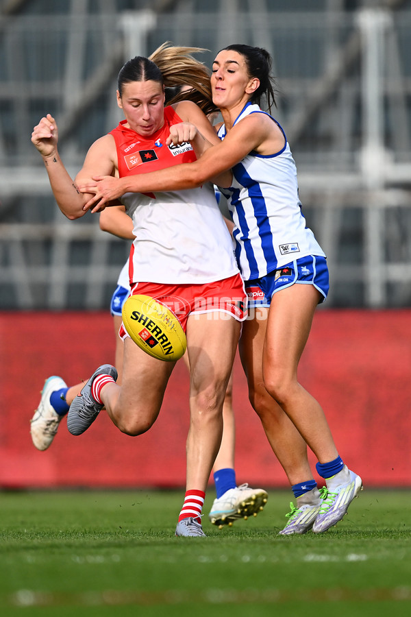 AFLW 2025 Round 08 - North Melbourne v Sydney - A-63350694