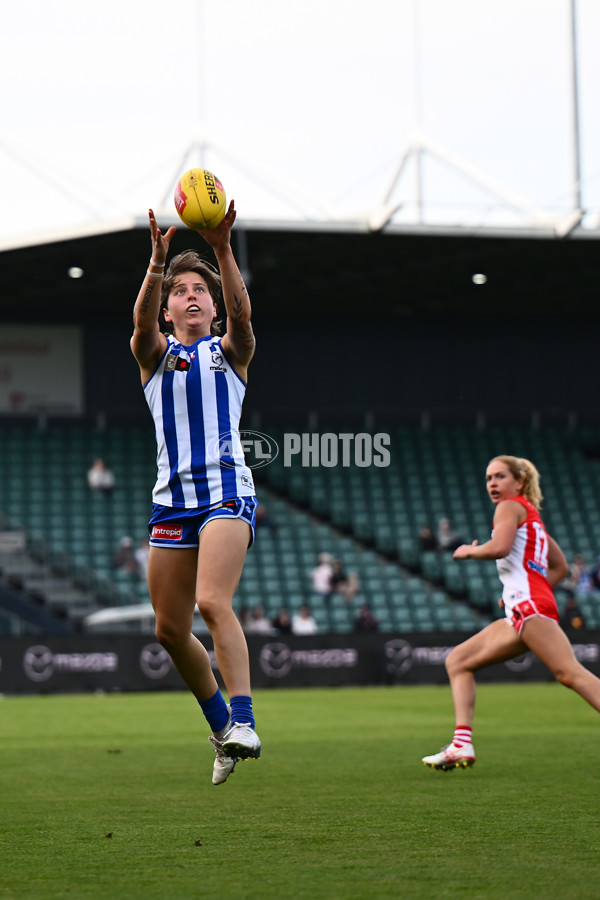 AFLW 2025 Round 08 - North Melbourne v Sydney - A-63350698