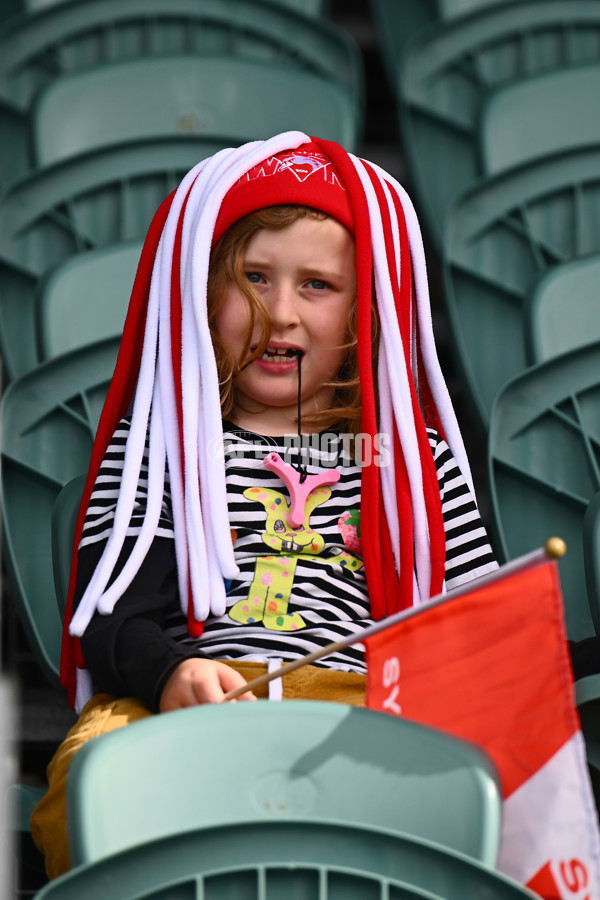 AFLW 2025 Round 08 - North Melbourne v Sydney - A-63357725