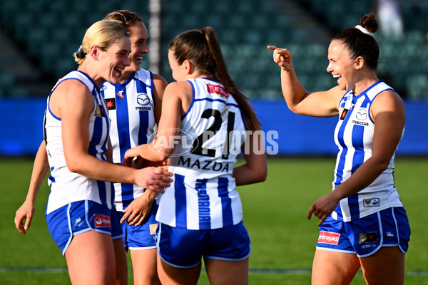 AFLW 2025 Round 08 - North Melbourne v Sydney - A-63358069