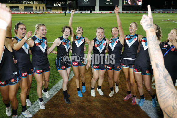 AFLW 2025 Round 08 - Port Adelaide v Western Bulldogs - A-63358070