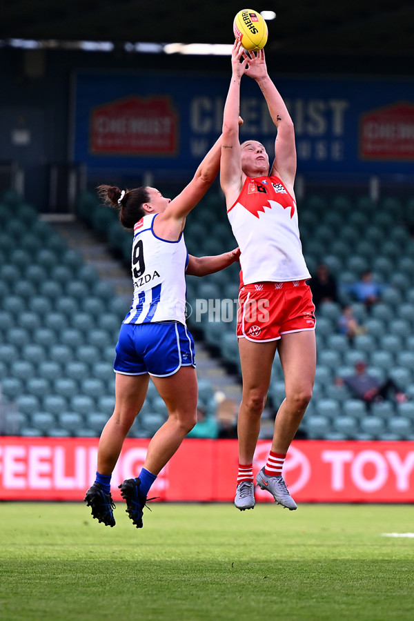 AFLW 2025 Round 08 - North Melbourne v Sydney - A-63358081