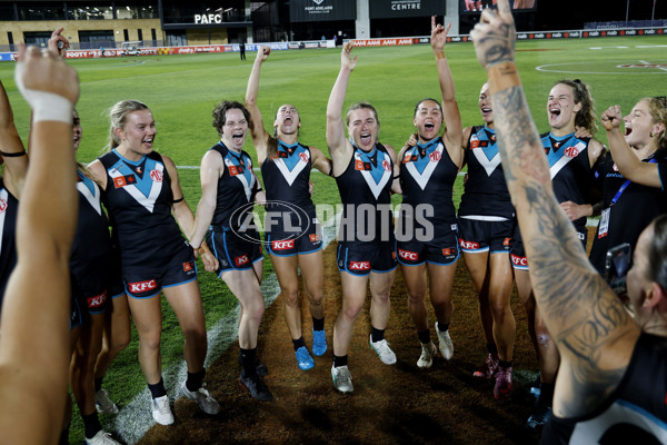 AFLW 2025 Round 08 - Port Adelaide v Western Bulldogs - A-63360745