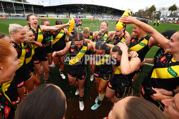 AFLW 2025 Round 08 - Richmond v Adelaide - A-63367085