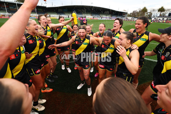 AFLW 2025 Round 08 - Richmond v Adelaide - A-63367086