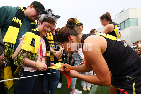 AFLW 2025 Round 08 - Richmond v Adelaide - A-63369624