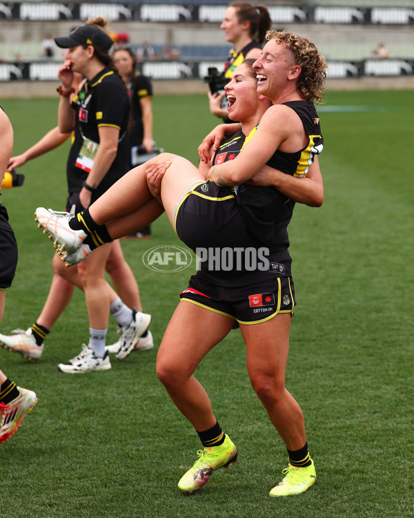 AFLW 2025 Round 08 - Richmond v Adelaide - A-63369646