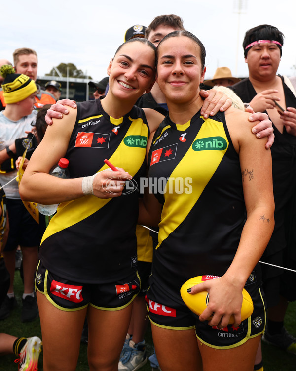 AFLW 2025 Round 08 - Richmond v Adelaide - A-63369650
