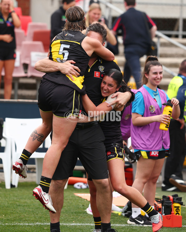 AFLW 2025 Round 08 - Richmond v Adelaide - A-63369732