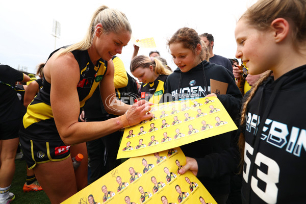 AFLW 2025 Round 08 - Richmond v Adelaide - A-63369748