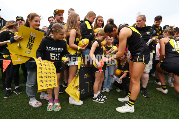 AFLW 2025 Round 08 - Richmond v Adelaide - A-63369757