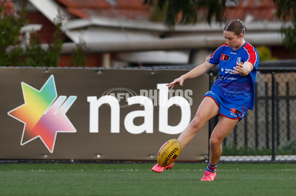 AFLW 2025 Round 09 - Western Bulldogs v Essendon - A-63639968