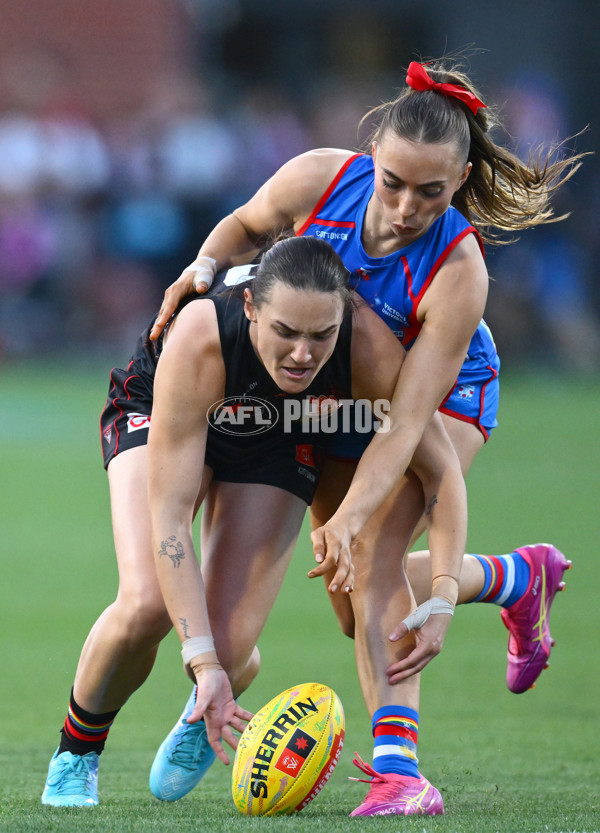 AFLW 2025 Round 09 - Western Bulldogs v Essendon - A-63688752