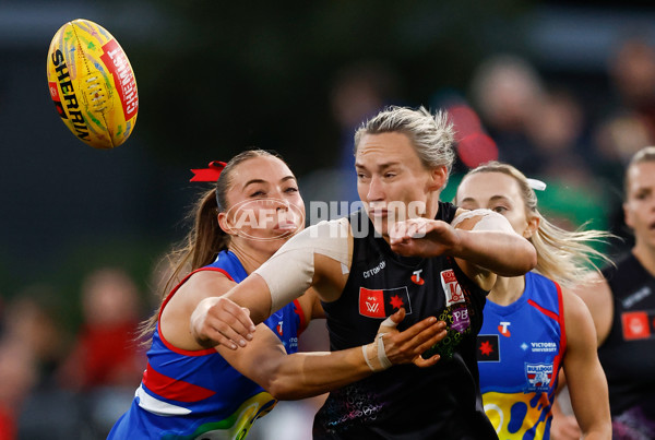AFLW 2025 Round 09 - Western Bulldogs v Essendon - A-63688756