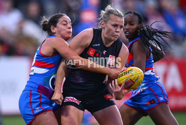 AFLW 2025 Round 09 - Western Bulldogs v Essendon - A-63692645