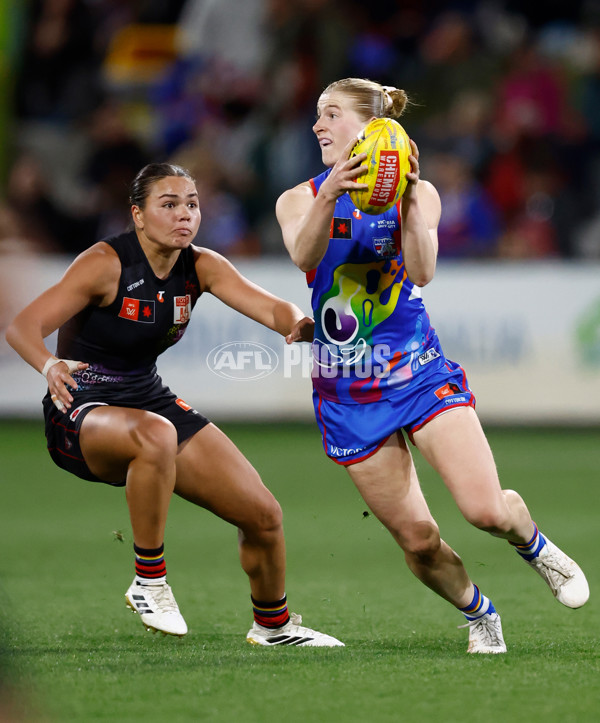 AFLW 2025 Round 09 - Western Bulldogs v Essendon - A-63698009