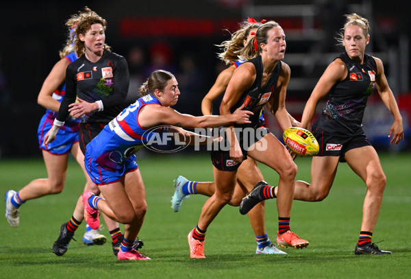 AFLW 2025 Round 09 - Western Bulldogs v Essendon - A-63698024