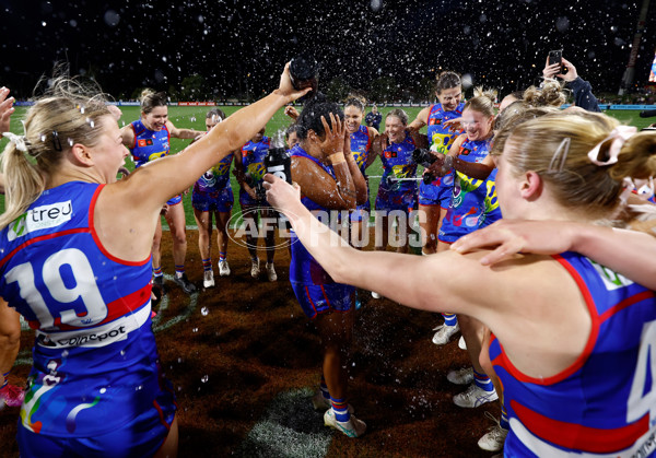 AFLW 2025 Round 09 - Western Bulldogs v Essendon - A-63698047