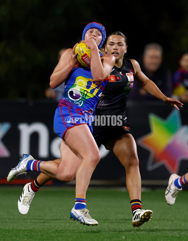 AFLW 2025 Round 09 - Western Bulldogs v Essendon - A-63699607