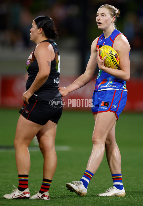 AFLW 2025 Round 09 - Western Bulldogs v Essendon - A-63699623