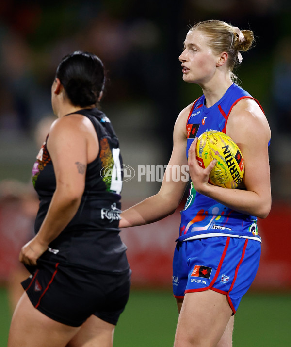 AFLW 2025 Round 09 - Western Bulldogs v Essendon - A-63699624