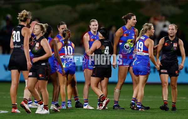 AFLW 2025 Round 09 - Western Bulldogs v Essendon - A-63699678