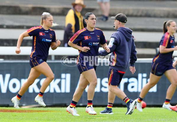AFLW 2025 Round 09 - Adelaide v West Coast - A-63706110