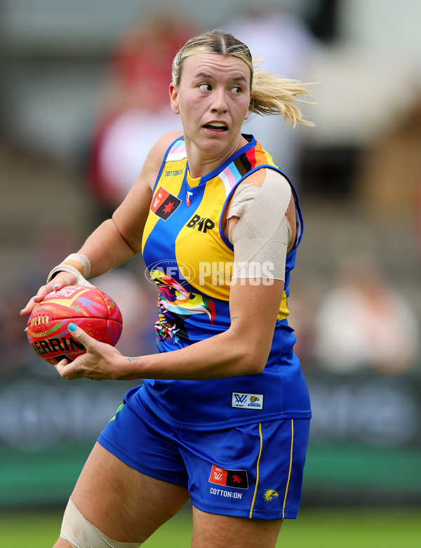 AFLW 2025 Round 09 - Adelaide v West Coast - A-63849356