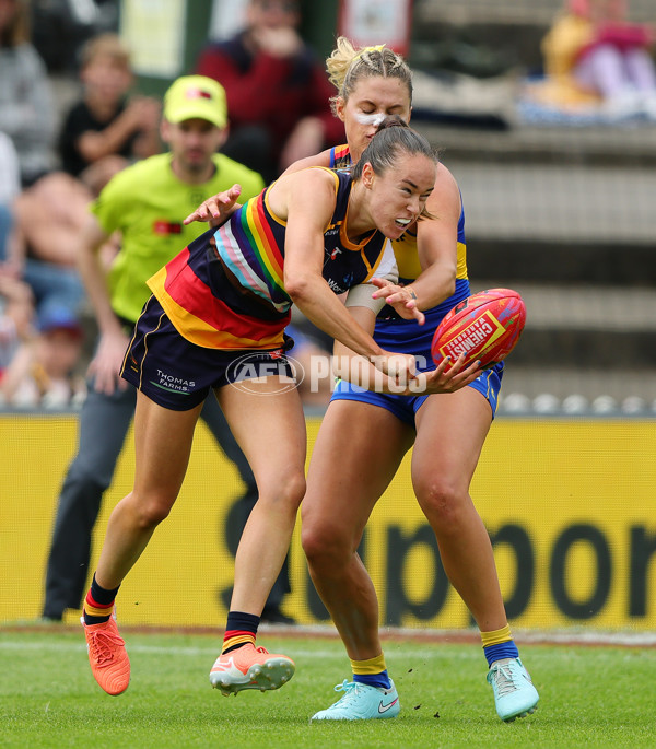 AFLW 2025 Round 09 - Adelaide v West Coast - A-63849837