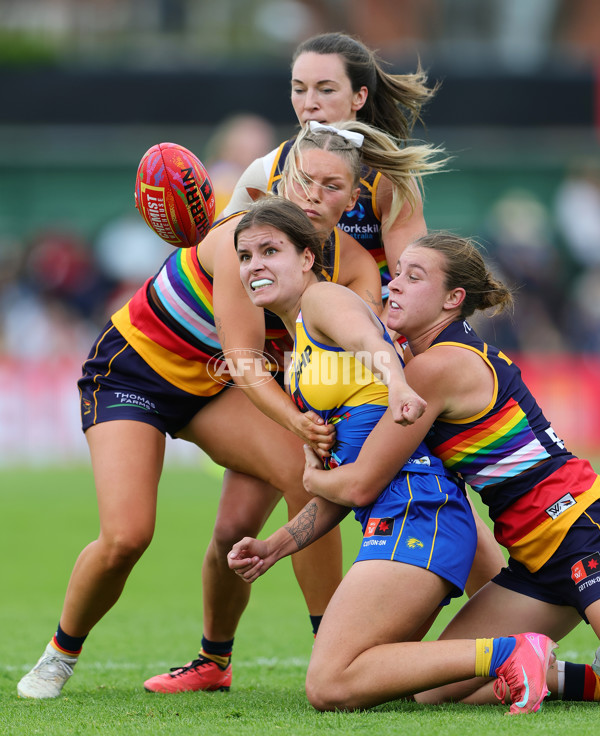 AFLW 2025 Round 09 - Adelaide v West Coast - A-63855281