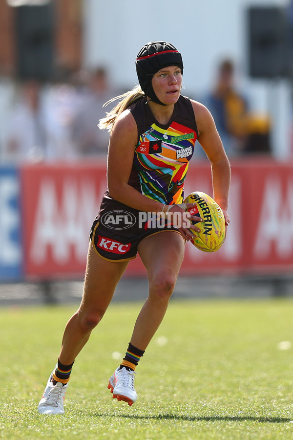 AFLW 2025 Round 09 - Hawthorn v Gold Coast - A-63855326