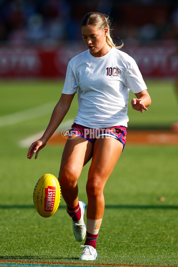 AFLW 2025 Round 09 - Brisbane v Port Adelaide - A-63860113