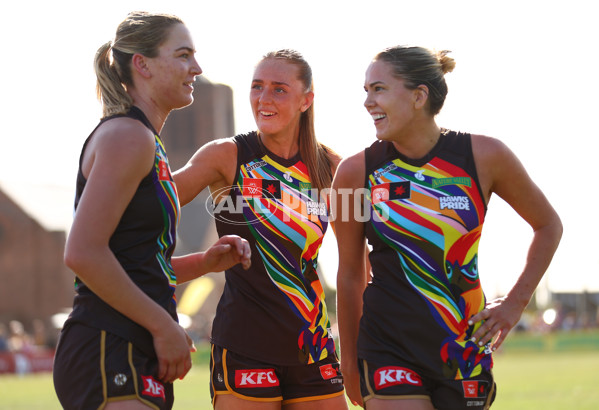 AFLW 2025 Round 09 - Hawthorn v Gold Coast - A-63866116