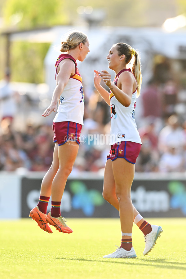 AFLW 2025 Round 09 - Brisbane v Port Adelaide - A-63866133